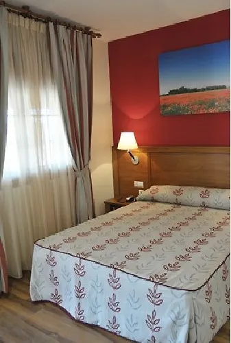 Rio Riaza Hotel Milagros